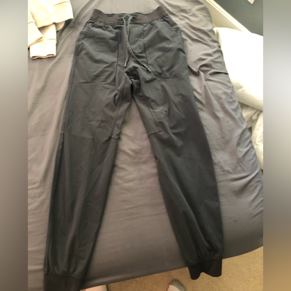 Like New Mens size S Lululemon joggers